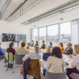 Salle de réunion stratégique jusqu'à 15 personnes